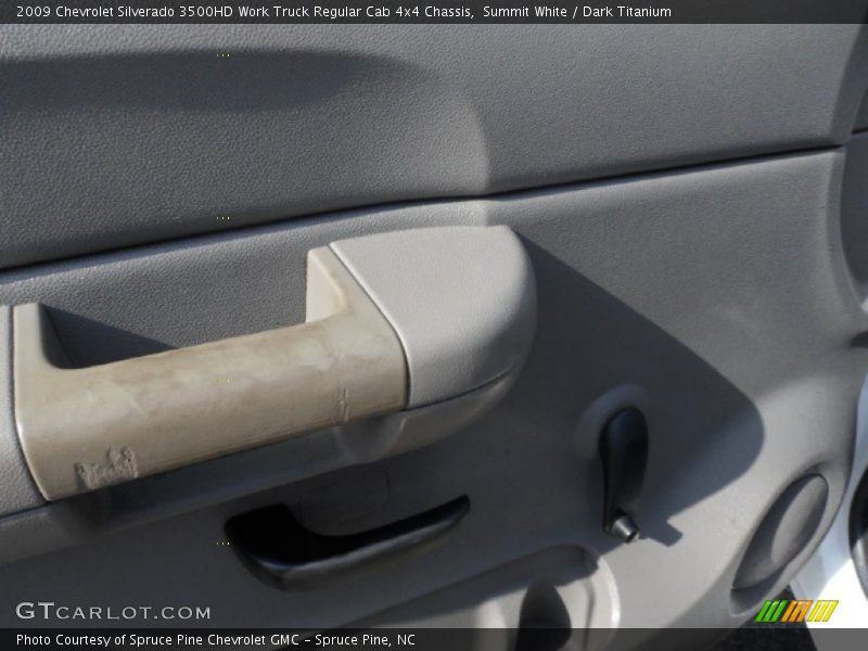 Summit White / Dark Titanium 2009 Chevrolet Silverado 3500HD Work Truck Regular Cab 4x4 Chassis