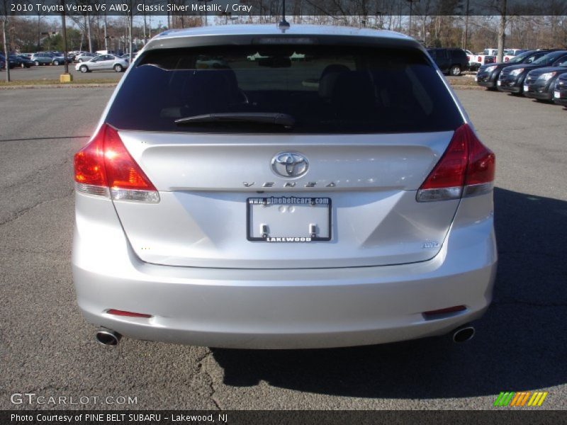 Classic Silver Metallic / Gray 2010 Toyota Venza V6 AWD