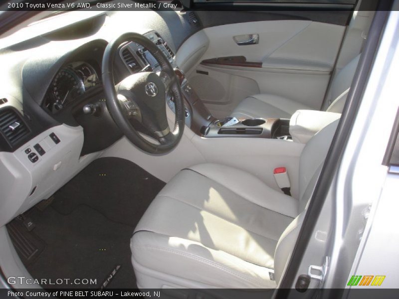 Classic Silver Metallic / Gray 2010 Toyota Venza V6 AWD