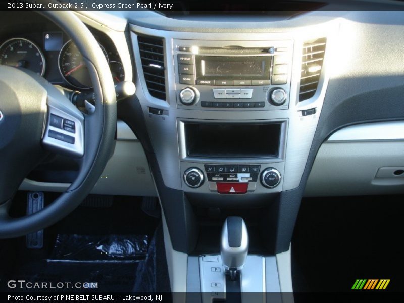 Cypress Green Pearl / Ivory 2013 Subaru Outback 2.5i