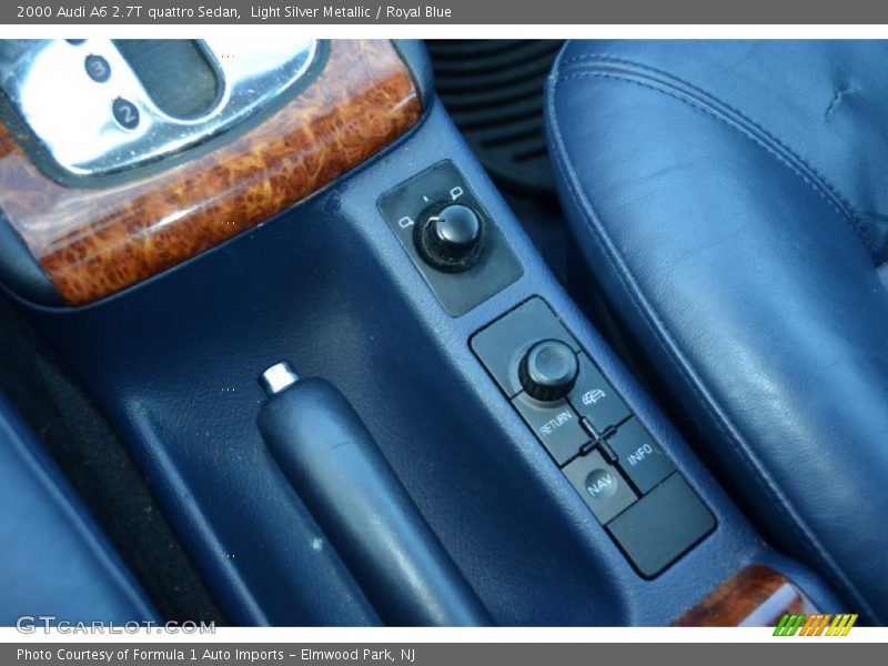 Controls of 2000 A6 2.7T quattro Sedan