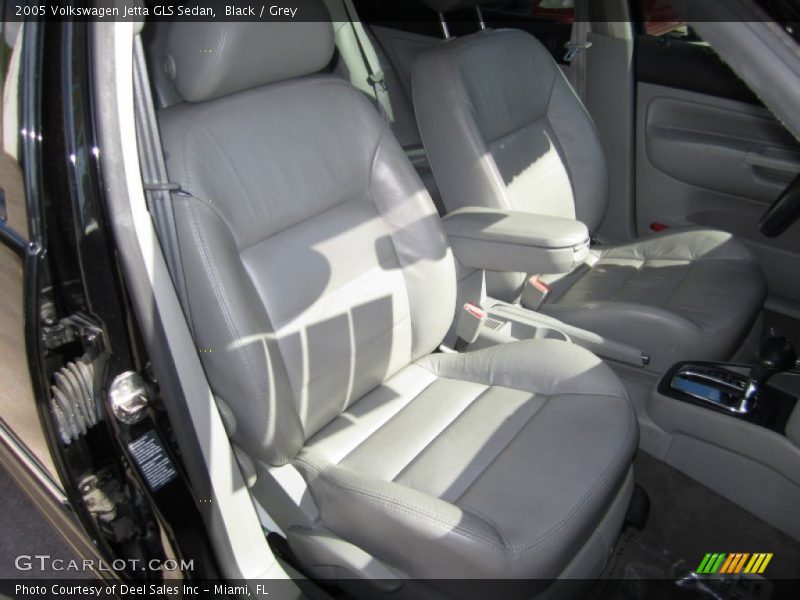 Black / Grey 2005 Volkswagen Jetta GLS Sedan