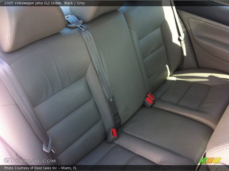 Black / Grey 2005 Volkswagen Jetta GLS Sedan