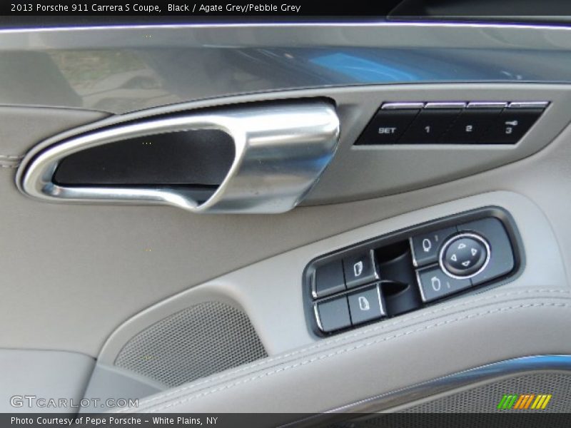 Controls of 2013 911 Carrera S Coupe
