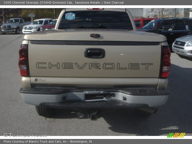 Sandstone Metallic / Dark Charcoal 2006 Chevrolet Silverado 2500HD Extended Cab