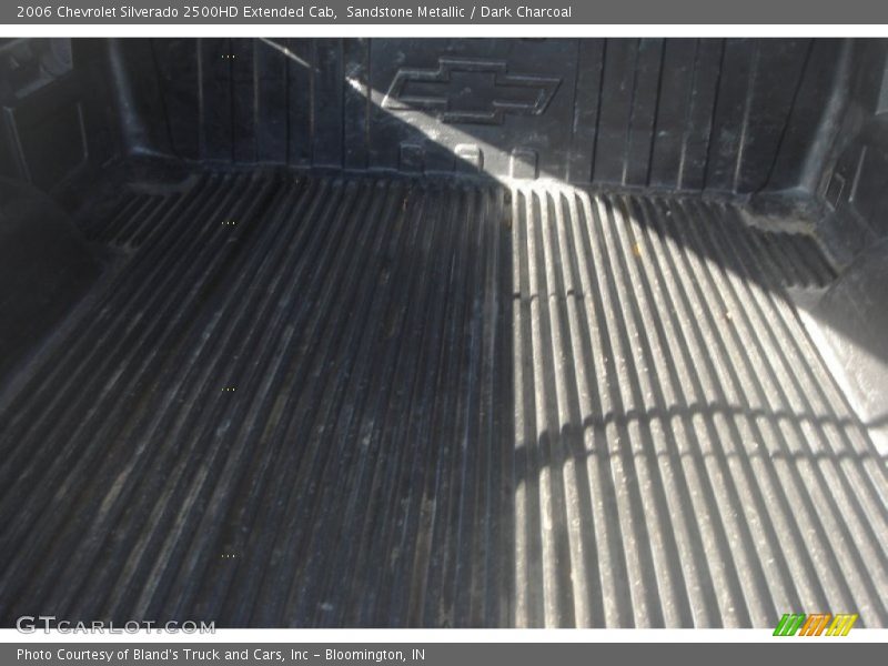 Sandstone Metallic / Dark Charcoal 2006 Chevrolet Silverado 2500HD Extended Cab