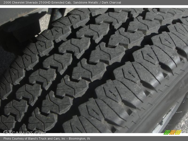 Sandstone Metallic / Dark Charcoal 2006 Chevrolet Silverado 2500HD Extended Cab