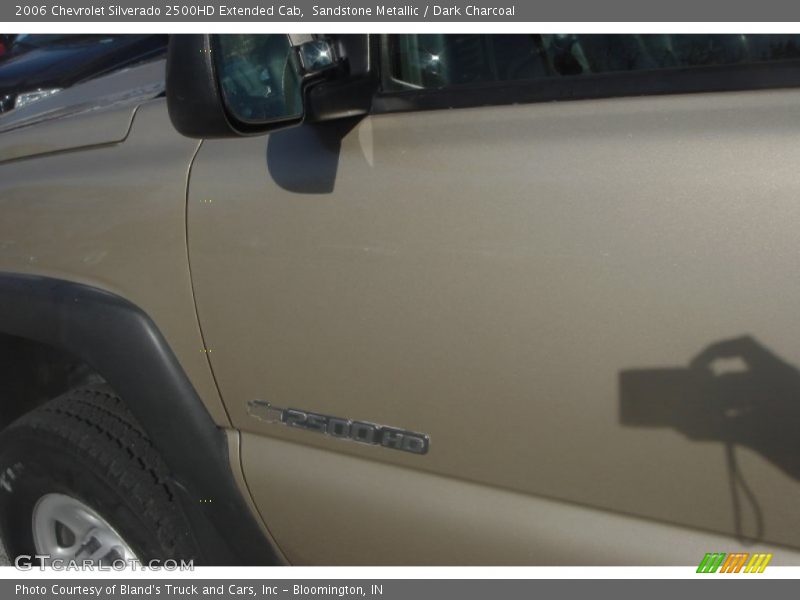 Sandstone Metallic / Dark Charcoal 2006 Chevrolet Silverado 2500HD Extended Cab