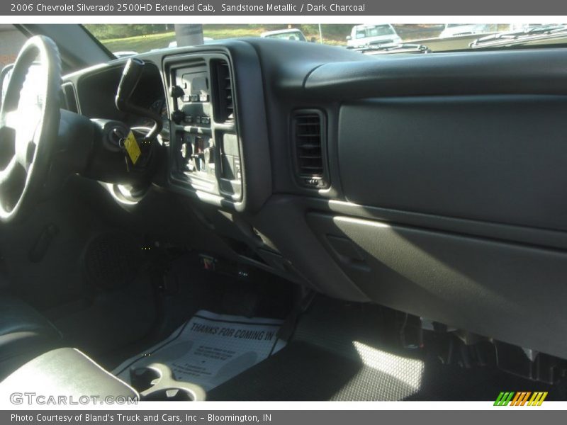 Sandstone Metallic / Dark Charcoal 2006 Chevrolet Silverado 2500HD Extended Cab