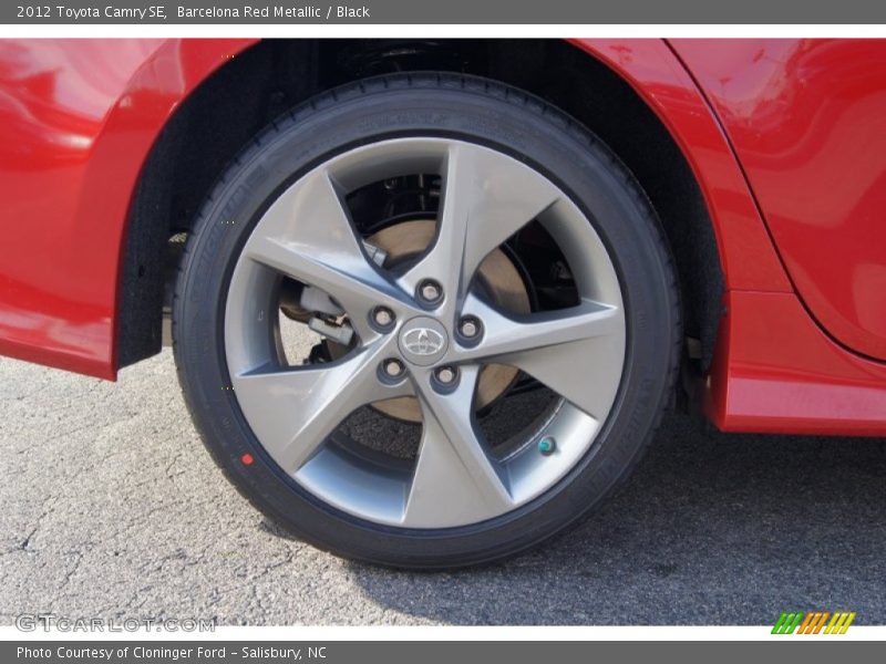 Barcelona Red Metallic / Black 2012 Toyota Camry SE