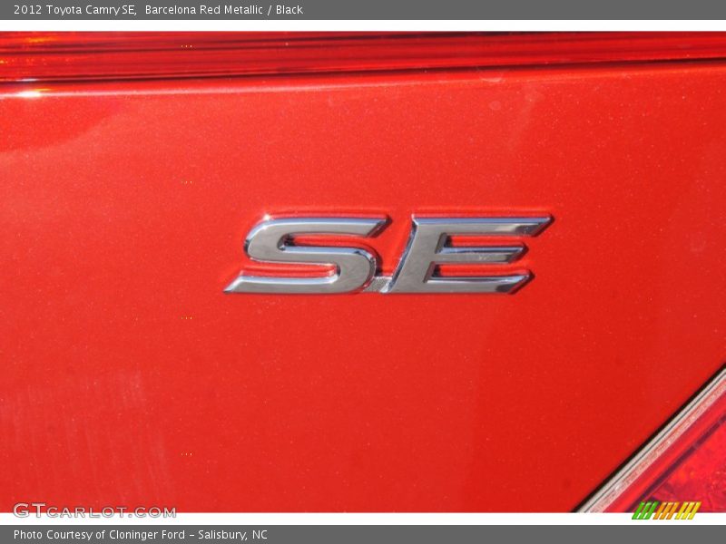 Barcelona Red Metallic / Black 2012 Toyota Camry SE