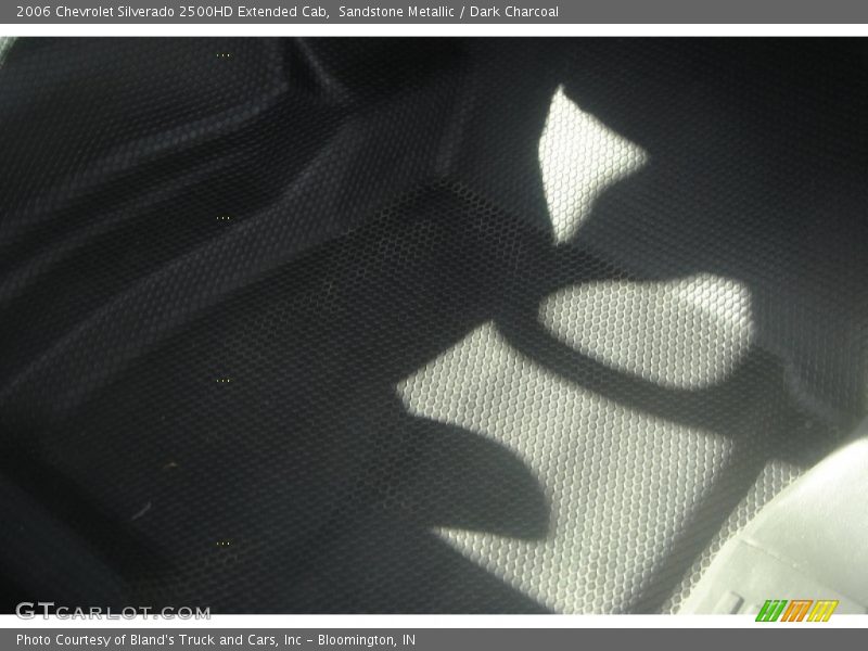 Sandstone Metallic / Dark Charcoal 2006 Chevrolet Silverado 2500HD Extended Cab