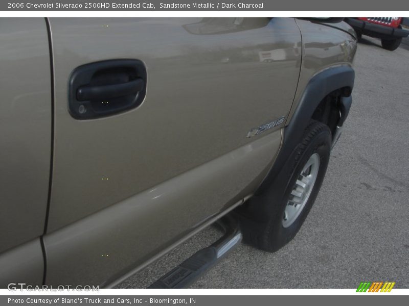 Sandstone Metallic / Dark Charcoal 2006 Chevrolet Silverado 2500HD Extended Cab