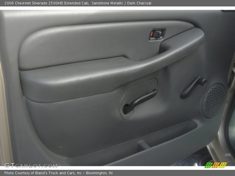 Sandstone Metallic / Dark Charcoal 2006 Chevrolet Silverado 2500HD Extended Cab