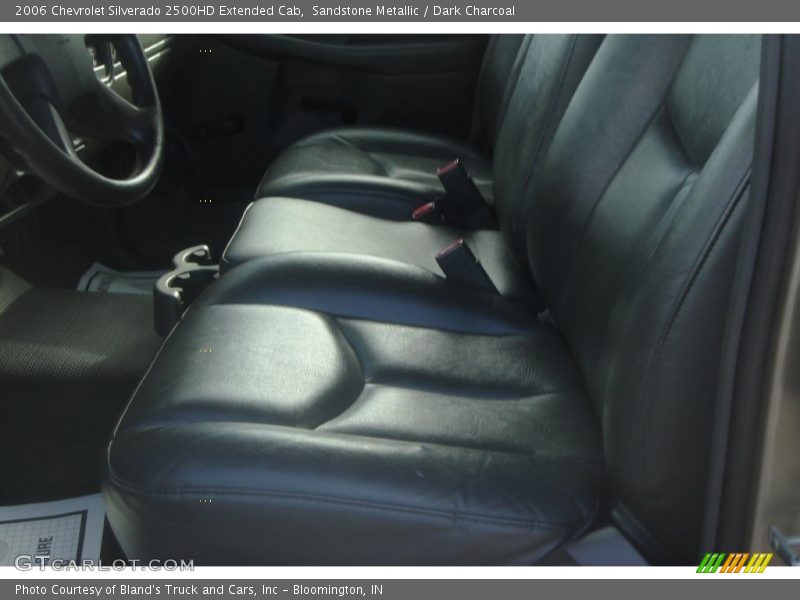 Sandstone Metallic / Dark Charcoal 2006 Chevrolet Silverado 2500HD Extended Cab