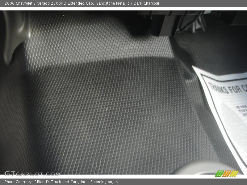 Sandstone Metallic / Dark Charcoal 2006 Chevrolet Silverado 2500HD Extended Cab