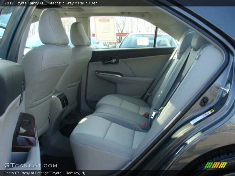 Magnetic Gray Metallic / Ash 2012 Toyota Camry XLE