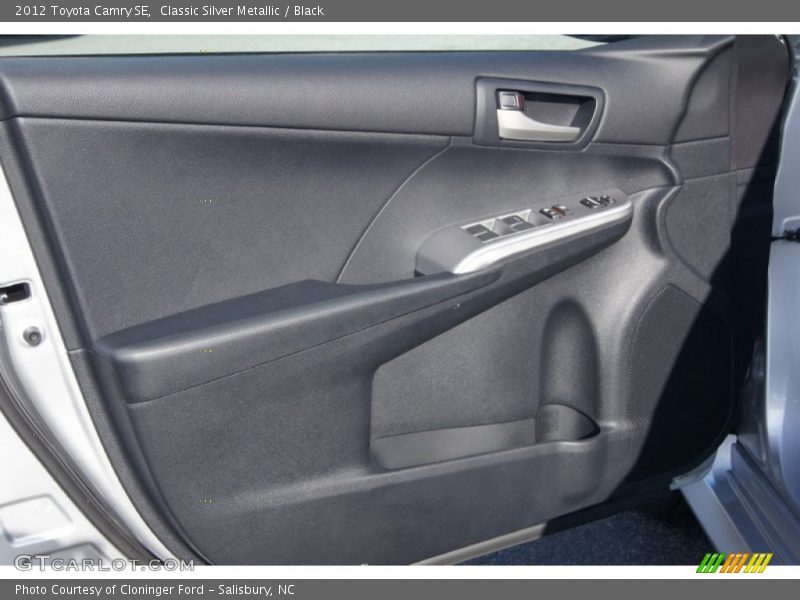 Classic Silver Metallic / Black 2012 Toyota Camry SE