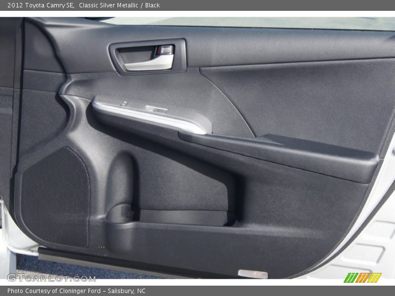 Classic Silver Metallic / Black 2012 Toyota Camry SE