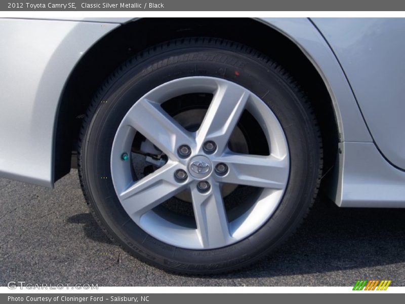 Classic Silver Metallic / Black 2012 Toyota Camry SE