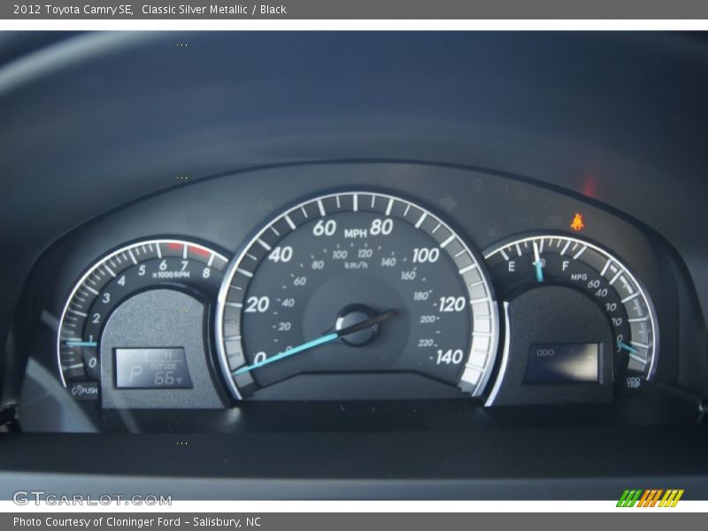 Classic Silver Metallic / Black 2012 Toyota Camry SE