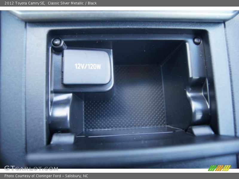 Classic Silver Metallic / Black 2012 Toyota Camry SE