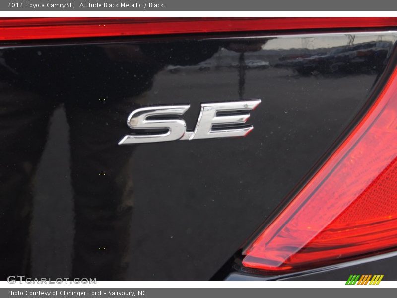 Attitude Black Metallic / Black 2012 Toyota Camry SE