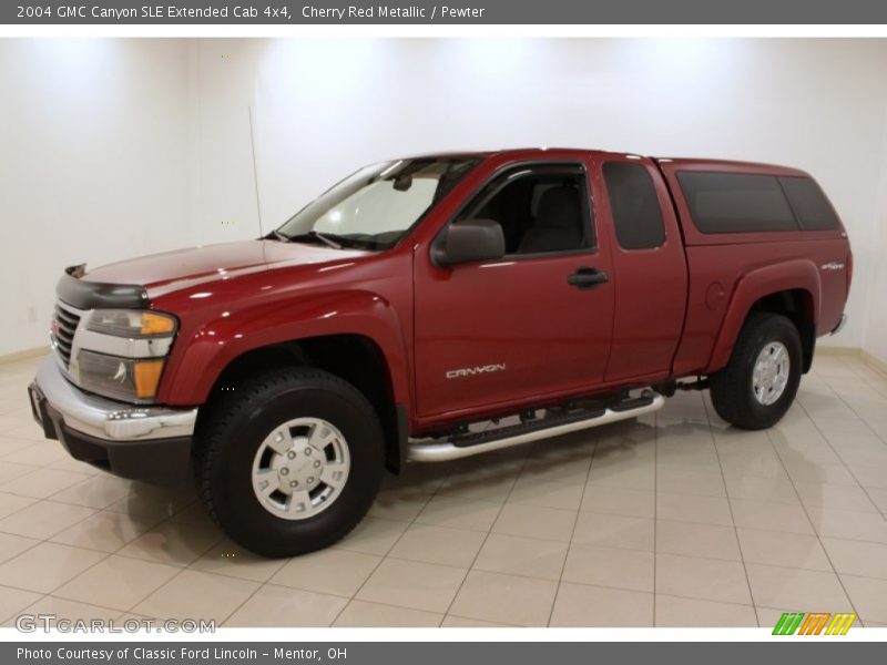 Front 3/4 View of 2004 Canyon SLE Extended Cab 4x4