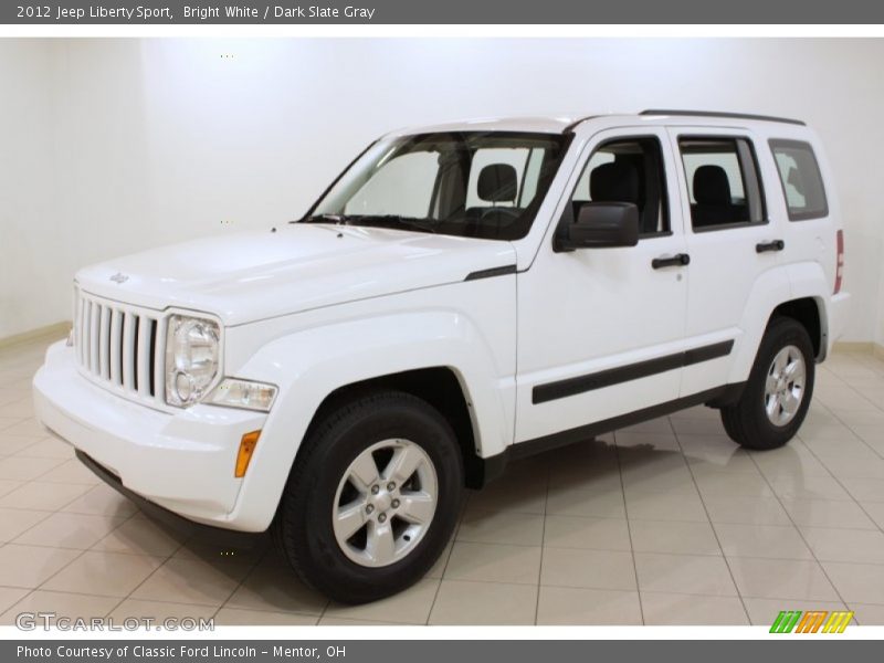 Bright White / Dark Slate Gray 2012 Jeep Liberty Sport