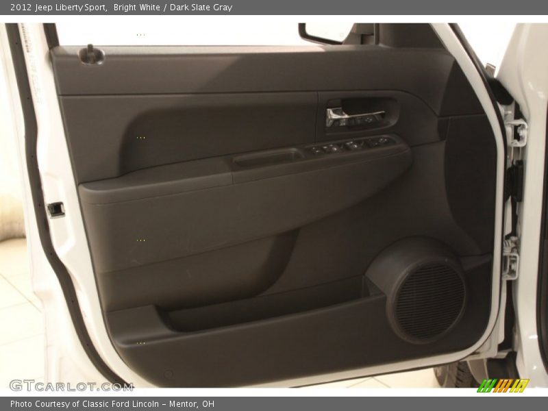 Bright White / Dark Slate Gray 2012 Jeep Liberty Sport