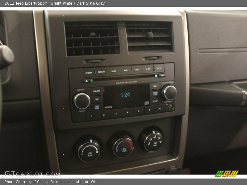 Bright White / Dark Slate Gray 2012 Jeep Liberty Sport