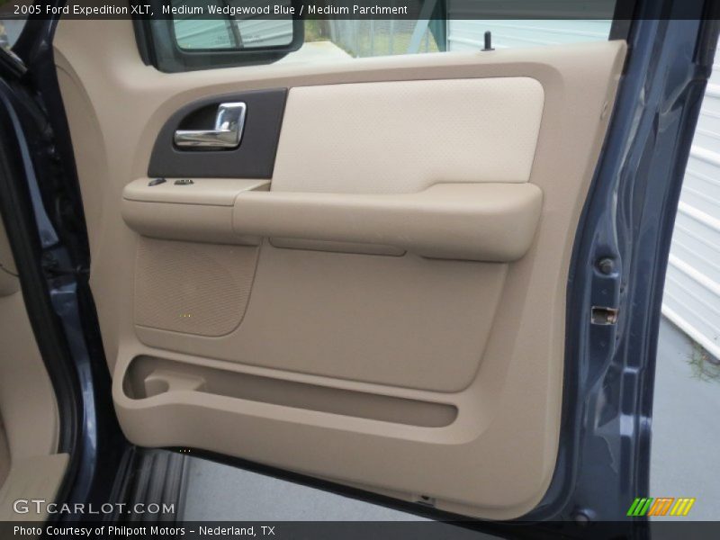 Medium Wedgewood Blue / Medium Parchment 2005 Ford Expedition XLT