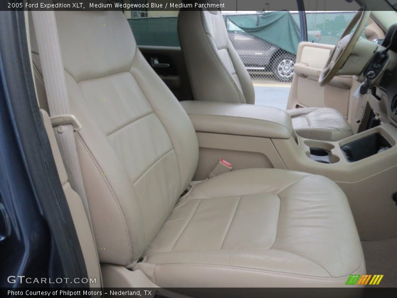 Medium Wedgewood Blue / Medium Parchment 2005 Ford Expedition XLT