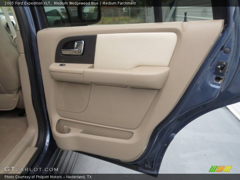 Medium Wedgewood Blue / Medium Parchment 2005 Ford Expedition XLT