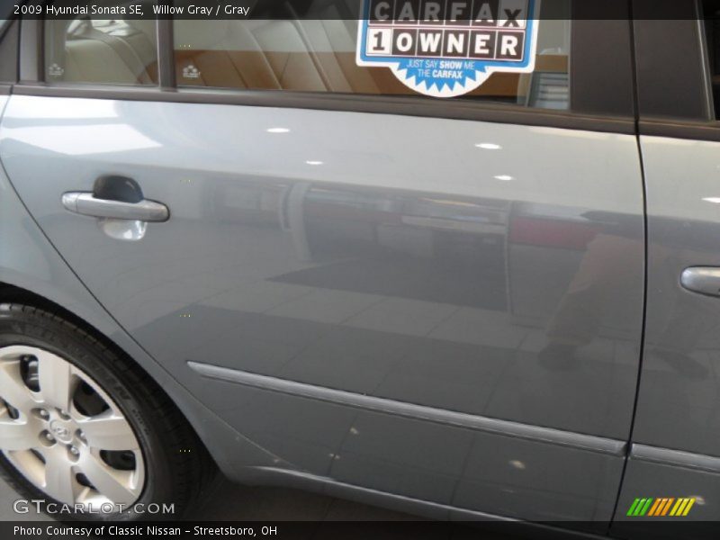 Willow Gray / Gray 2009 Hyundai Sonata SE