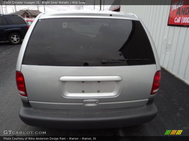 Bright Silver Metallic / Mist Gray 2000 Chrysler Voyager SE