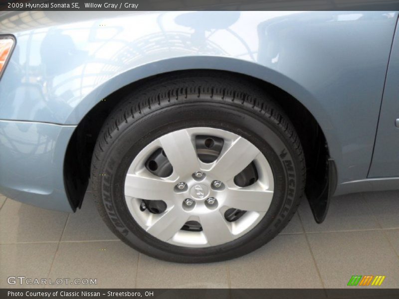 Willow Gray / Gray 2009 Hyundai Sonata SE