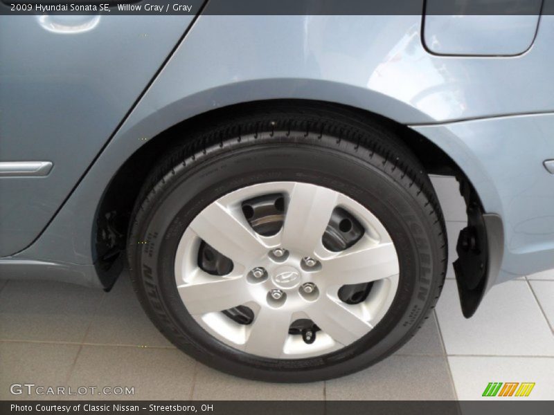 Willow Gray / Gray 2009 Hyundai Sonata SE