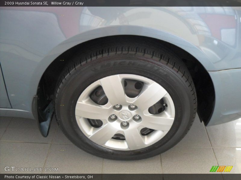 Willow Gray / Gray 2009 Hyundai Sonata SE