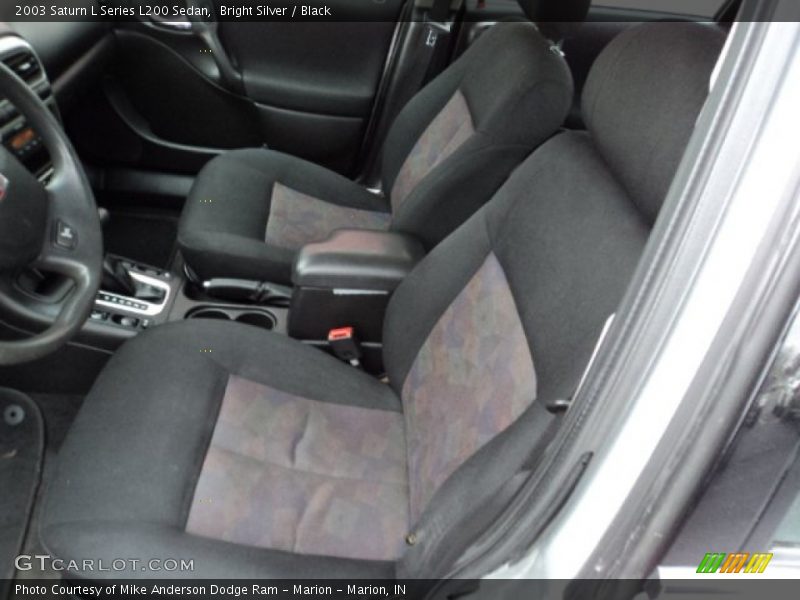 Bright Silver / Black 2003 Saturn L Series L200 Sedan