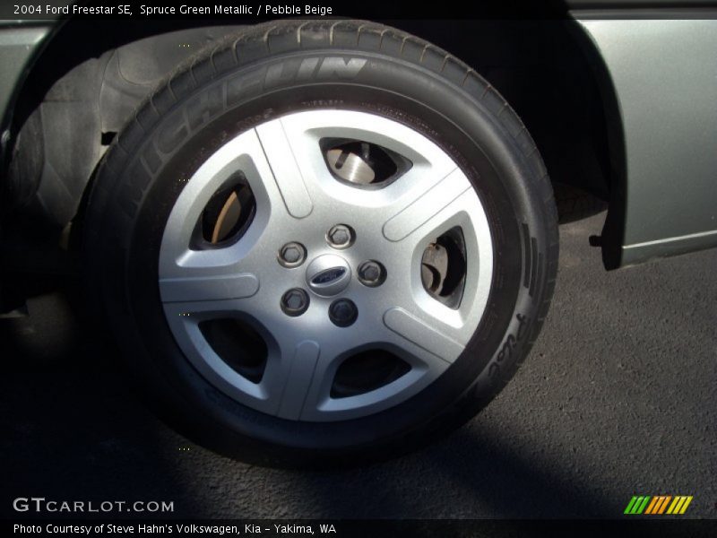 Spruce Green Metallic / Pebble Beige 2004 Ford Freestar SE