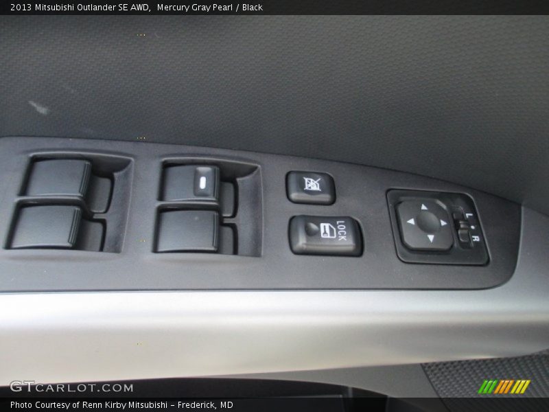 Controls of 2013 Outlander SE AWD