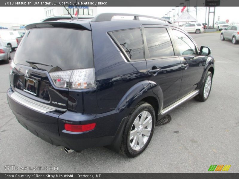 Cosmic Blue Metallic / Black 2013 Mitsubishi Outlander SE