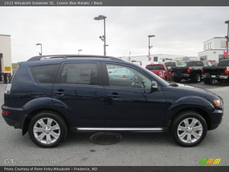 Cosmic Blue Metallic / Black 2013 Mitsubishi Outlander SE