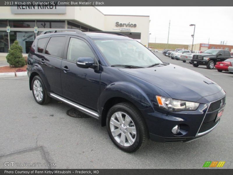 Cosmic Blue Metallic / Black 2013 Mitsubishi Outlander SE