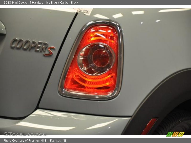 Ice Blue / Carbon Black 2013 Mini Cooper S Hardtop