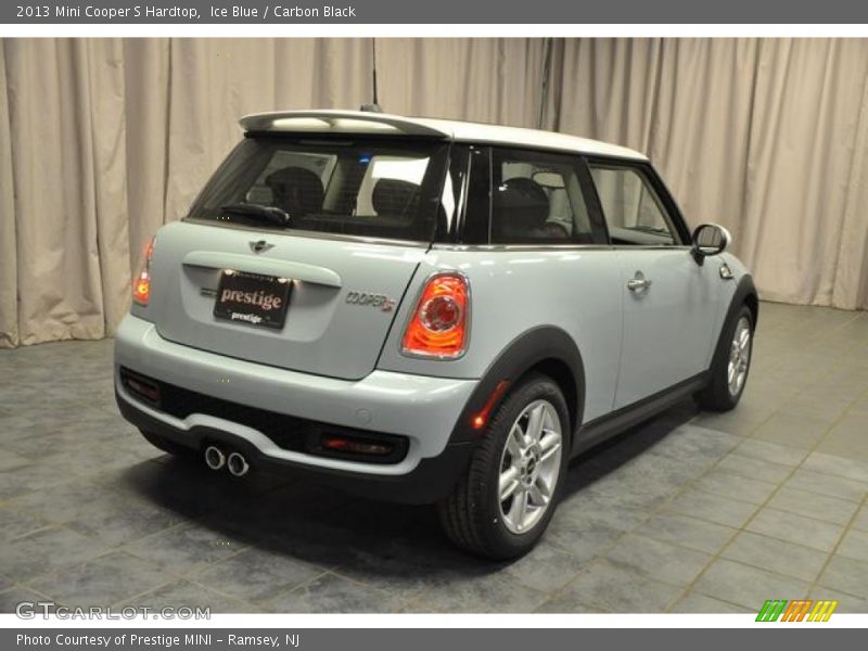 Ice Blue / Carbon Black 2013 Mini Cooper S Hardtop