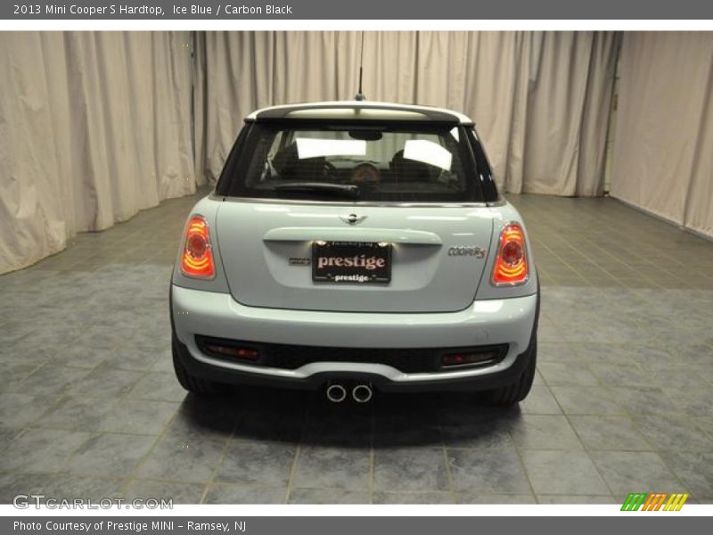 Ice Blue / Carbon Black 2013 Mini Cooper S Hardtop