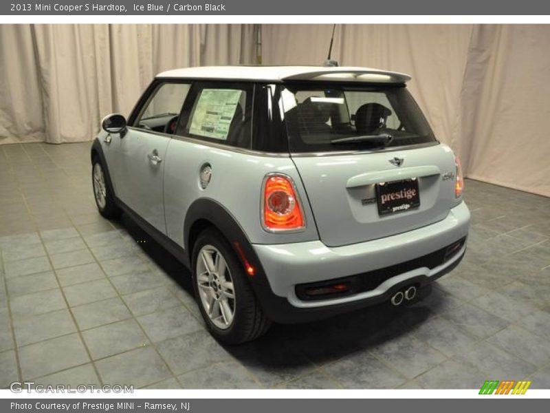 Ice Blue / Carbon Black 2013 Mini Cooper S Hardtop