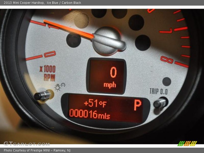 Ice Blue / Carbon Black 2013 Mini Cooper Hardtop